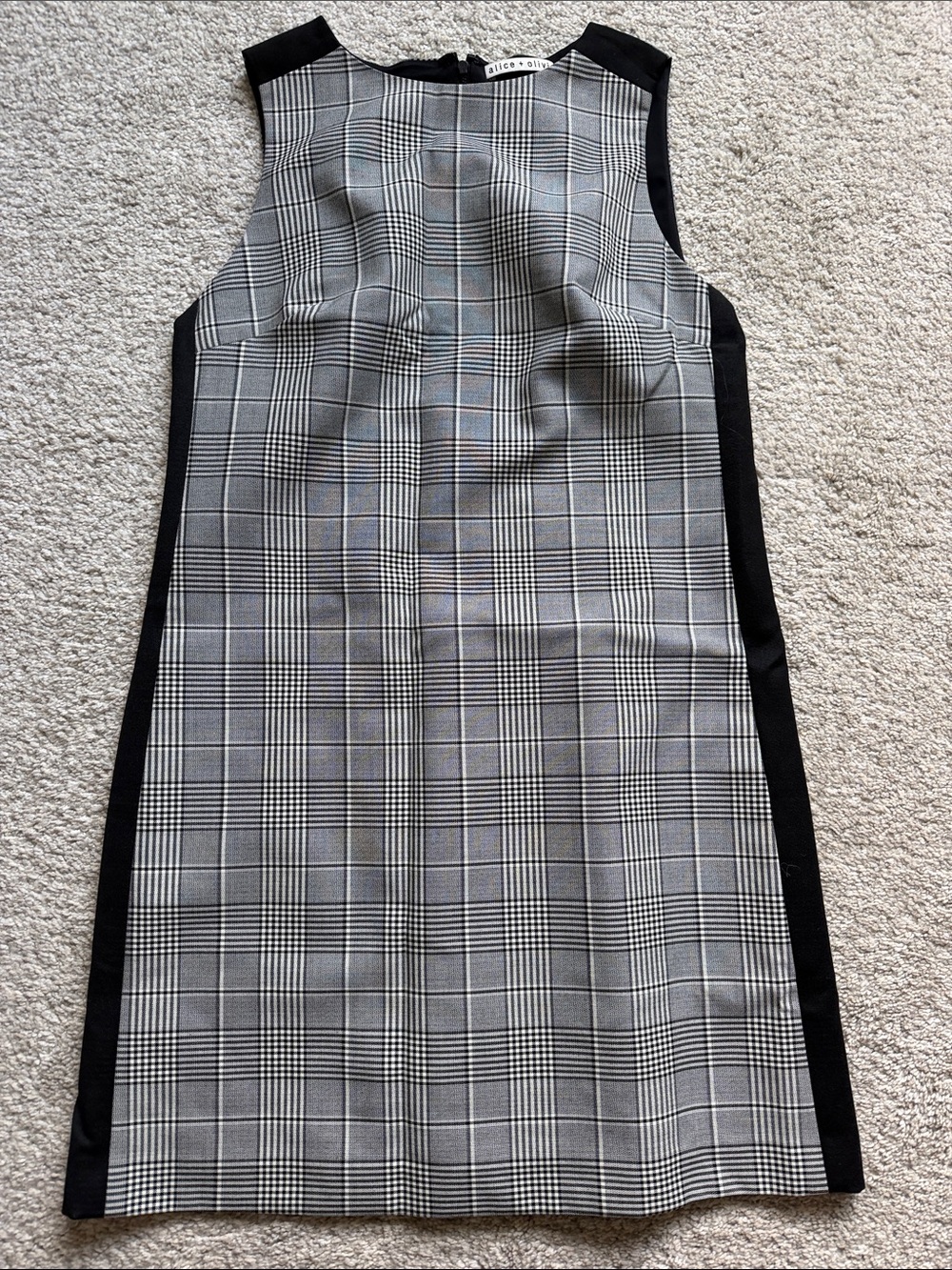 Alice + Olivia Black and Gray Glen Plaid Sheath Dress